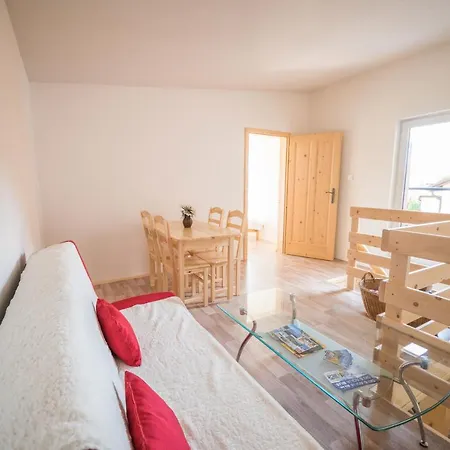 Apartment Emka *
